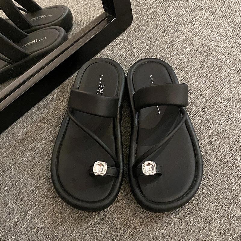 Zehentrenner-Hausschuhe mit Zehensteg für Damen-Oberbekleidung Sommer neue dicksohlige modische vielseitige coole Hausschuhe