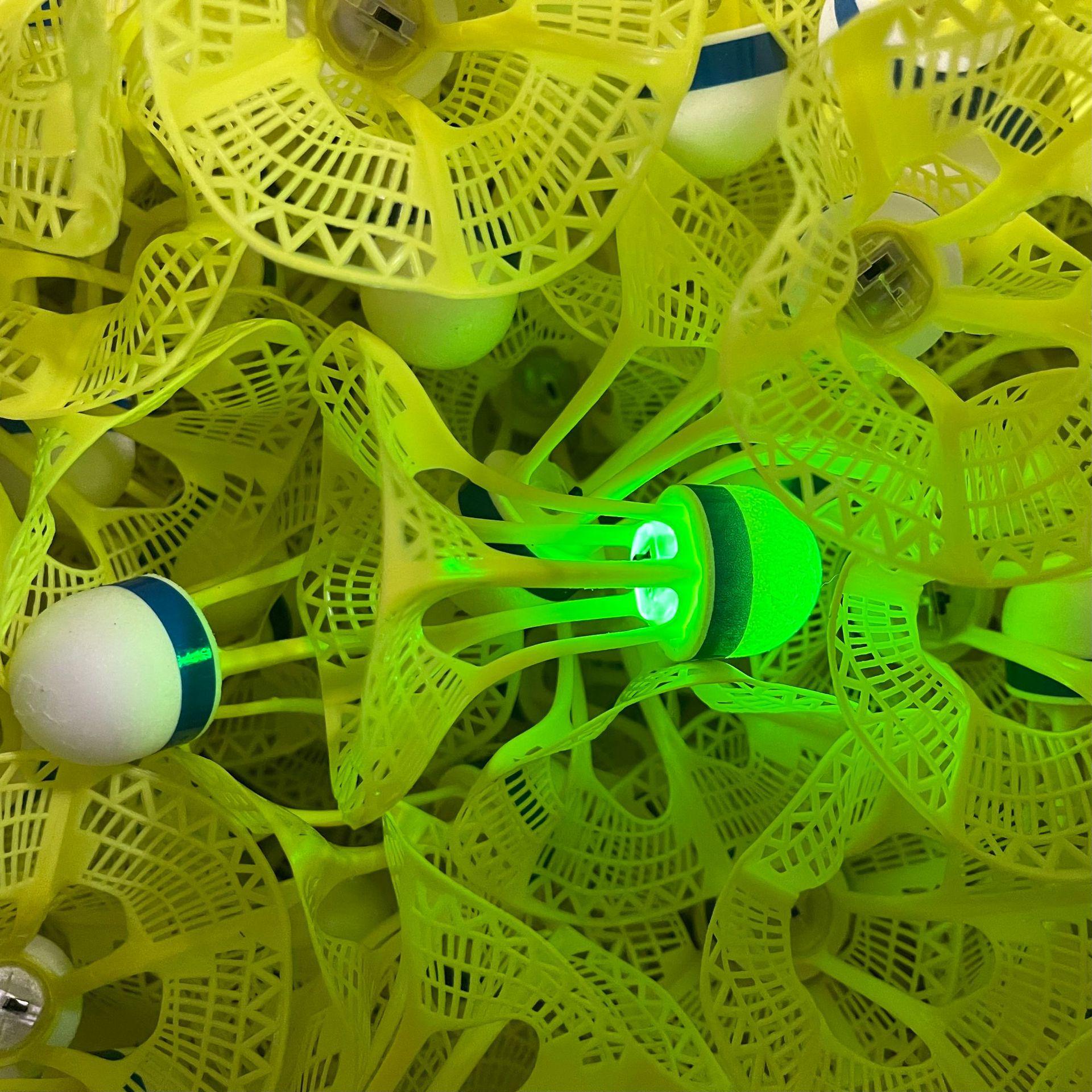 

LED Glowing Windproof Durable Nylon Badminton Ball for Night Play