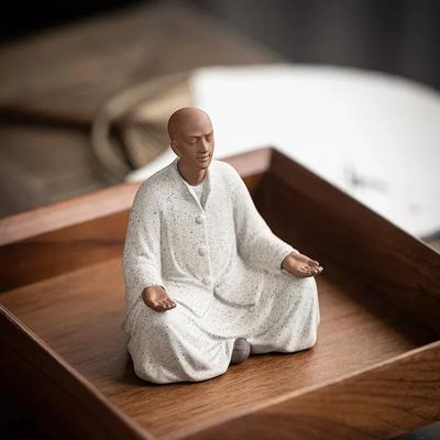 Decoração Criativa de Monge em Argila Roxa Personagem Zen Cerimônia do Chá Sala de Chá Espaço para Chá Decoração de Mesa de Escritório