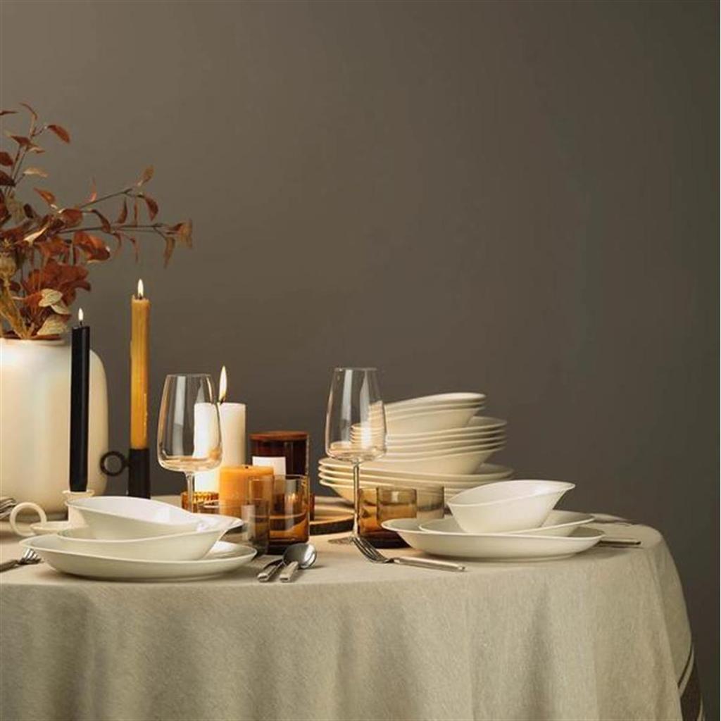 Kütahya Porcelain Bone Rosa 52 Piece Dinnerware Set