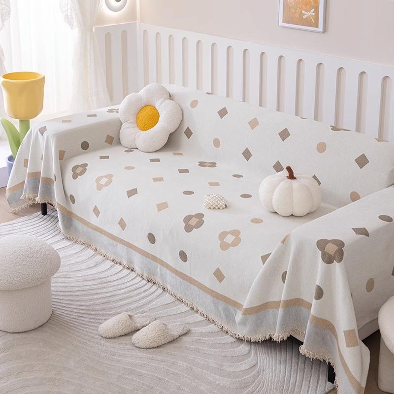 Four Seasons Universal Chenille Cute Bear Sofa Cover Towel Anti-Scratching Sofa Cover Dust-Proof All-Inclusive Cover Blanket Cushion