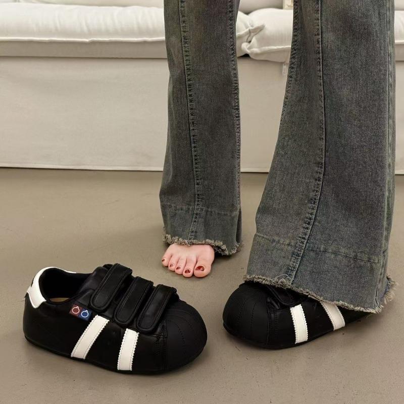 The New Velcro Shoes Are Casual and Versatile White Sneakers, Fashionable, Simple, Niche, and Cute