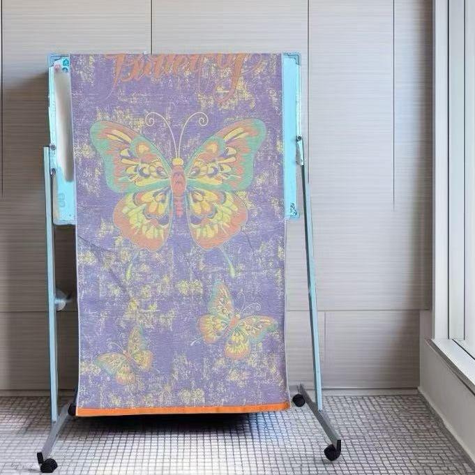 Vintervarme skjerf, sjal, klassiske rutete stropper, cardigans og varme tepper for utendørs bruk