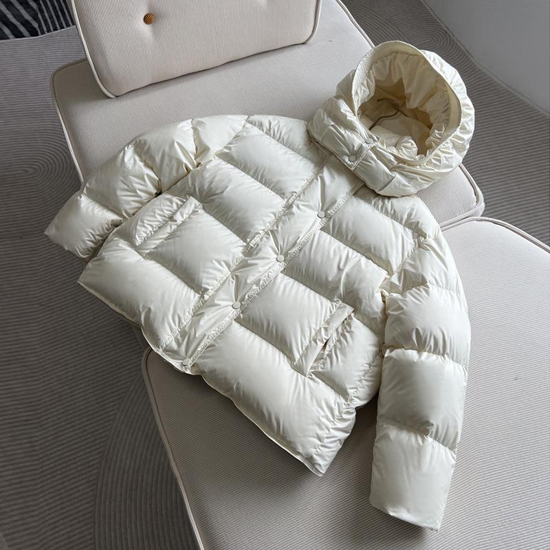 

Женский пуховик из белого утиного пуха высокой плотности, зимний 2025, новый, с объемным эффектом, свободного кроя, с капюшоном, утолщенный, куртка-хлеб, тренд one size fits all белый