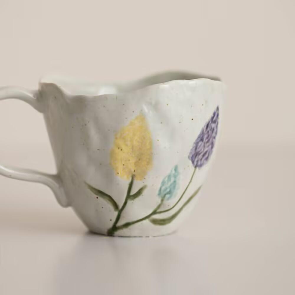 Jingdezhen hand-painted tulip mug for girls, modern style simple coffee cup, Korean-style drinking cup