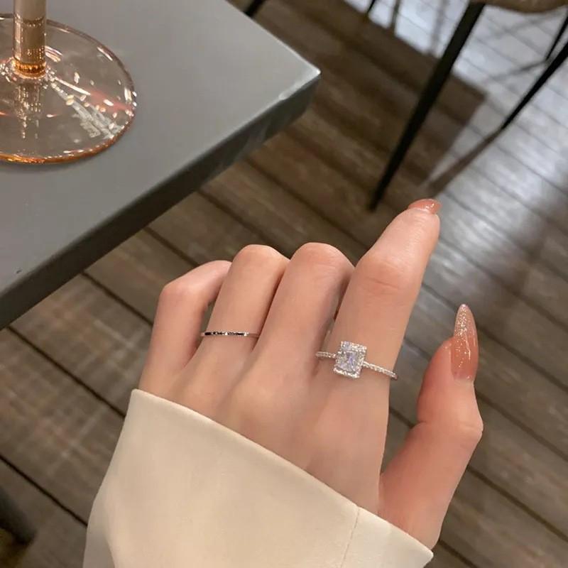 Heart-Fluttering Luxury Zircon Ring – Sparkling Square Diamond Design, Exquisite and Trendy Openable Finger Ring for Women