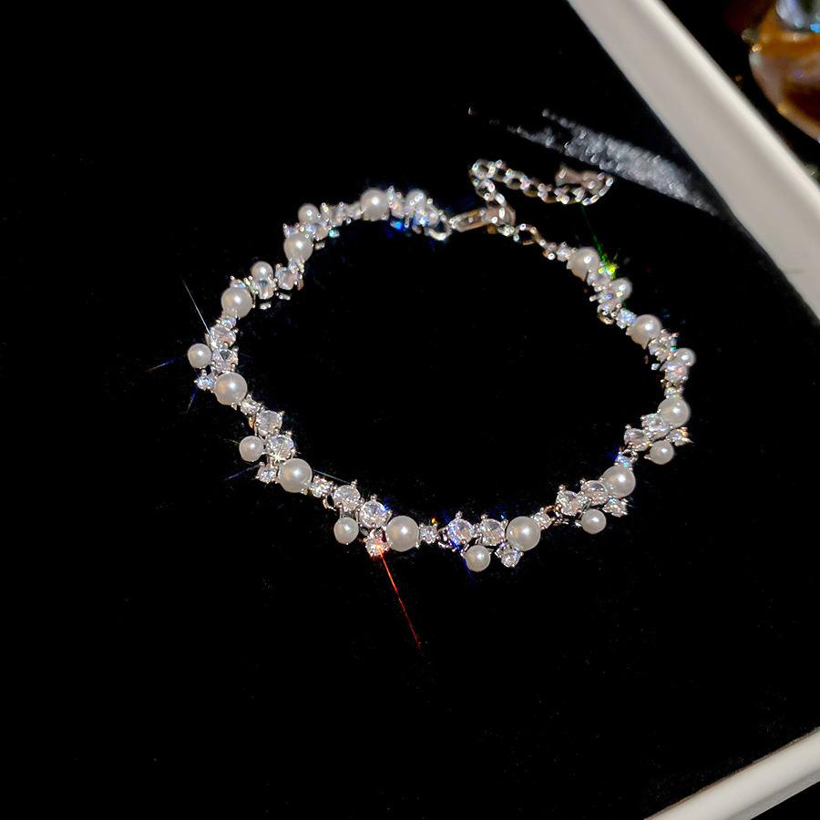 French temperament cold wind zircon star pearl bracelet light luxury bracelet sweet versatile jewelry