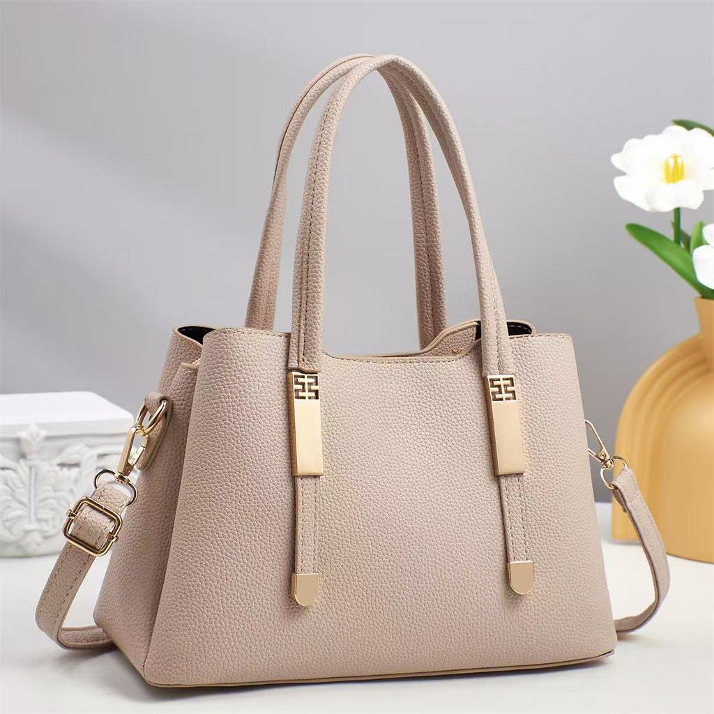 Womens Vintage Style Pu Motorcycle Bag With Zipper Closure For Day Use