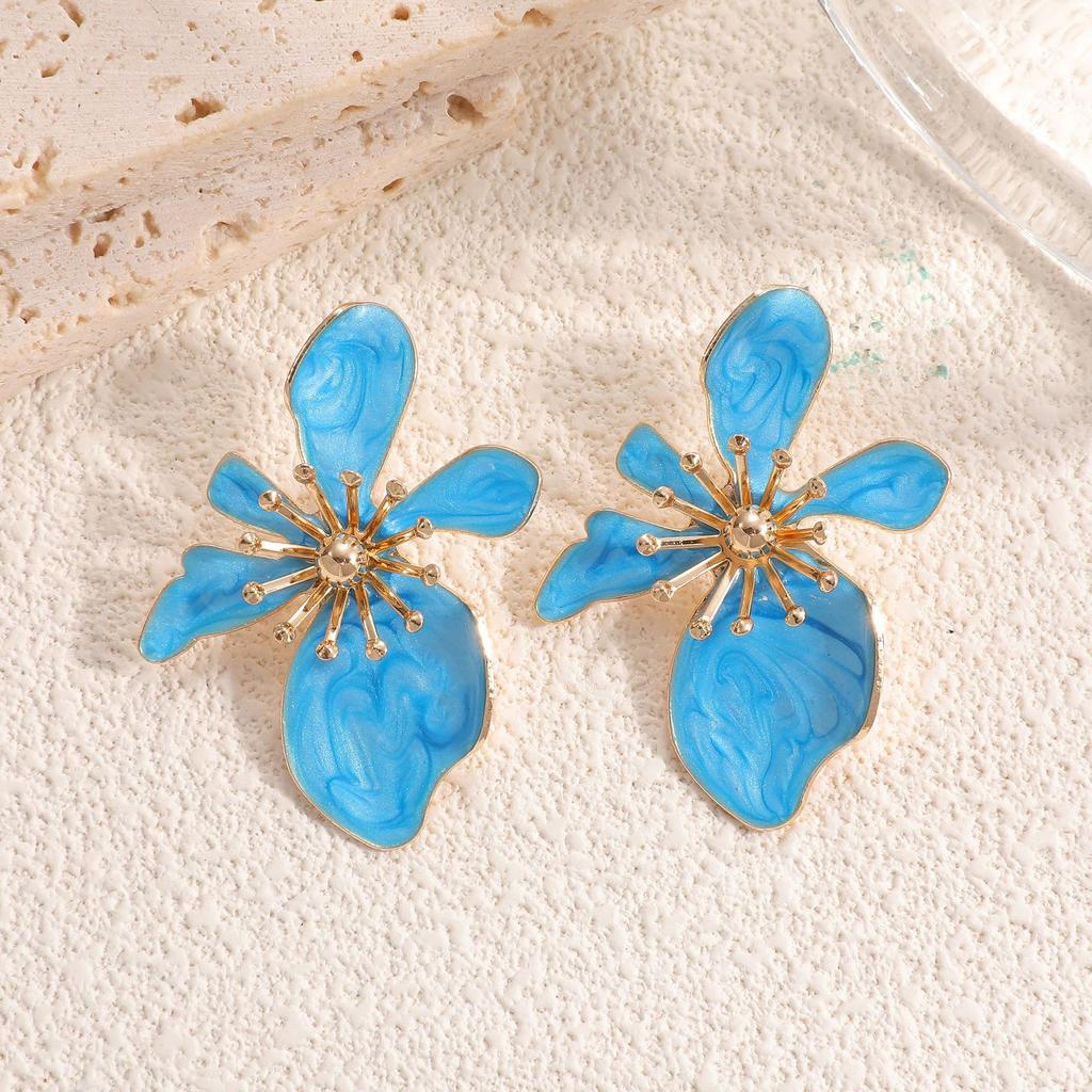 Europe and the United States Hot-selling Retro Flower Earrings Light Luxury Temperament High Sense Women's Stud Earrings Fashion Versatile Stud Earrin