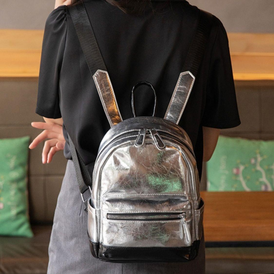 

Новые рюкзаки Женский рюкзак Корейский серебряный рюкзак Нишевый текстурный рюкзак Трендовый досуг Универсальные многофункциональные дорожные сумки