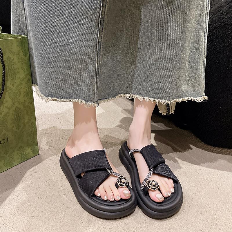 Round Head Set Toe Slip-on Metal Decoration Soft Bottom Soft Surface Thick Bottom 2024 Summer New Fashion Women's Slippers