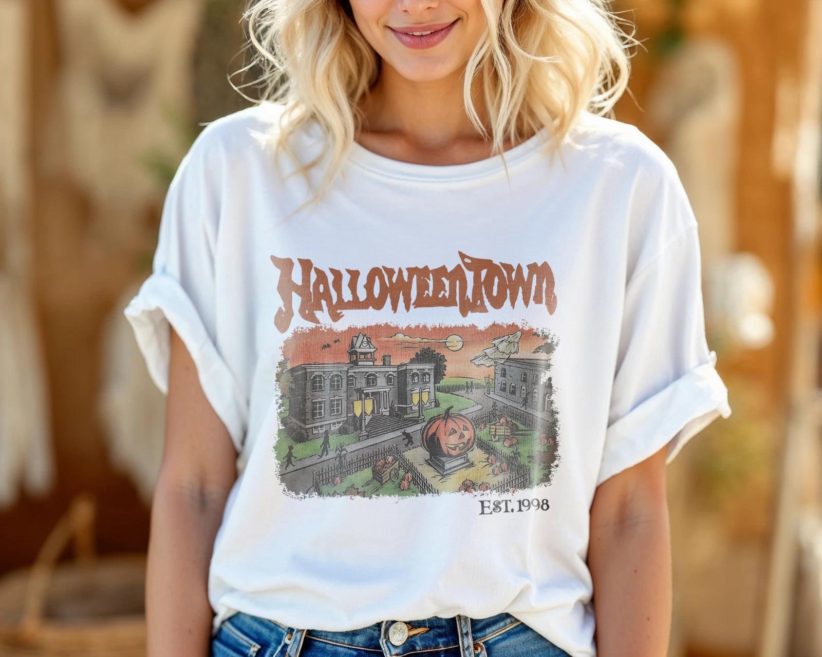 

Halloweentown T-Shirt VintageHalloween Graphic Tee Retro Pumpkin Ghost UnisexA75 4XL