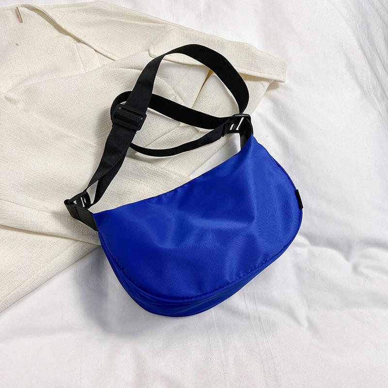 Fashionable Nylon Shoulder Bag Trendy Street Style Medium Crossbody Bag For Women