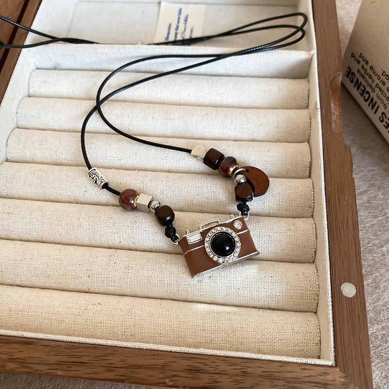 Love Pendant Necklace Internet Celebrity Fashion Versatile Sweater Chain High Sense Jewelry