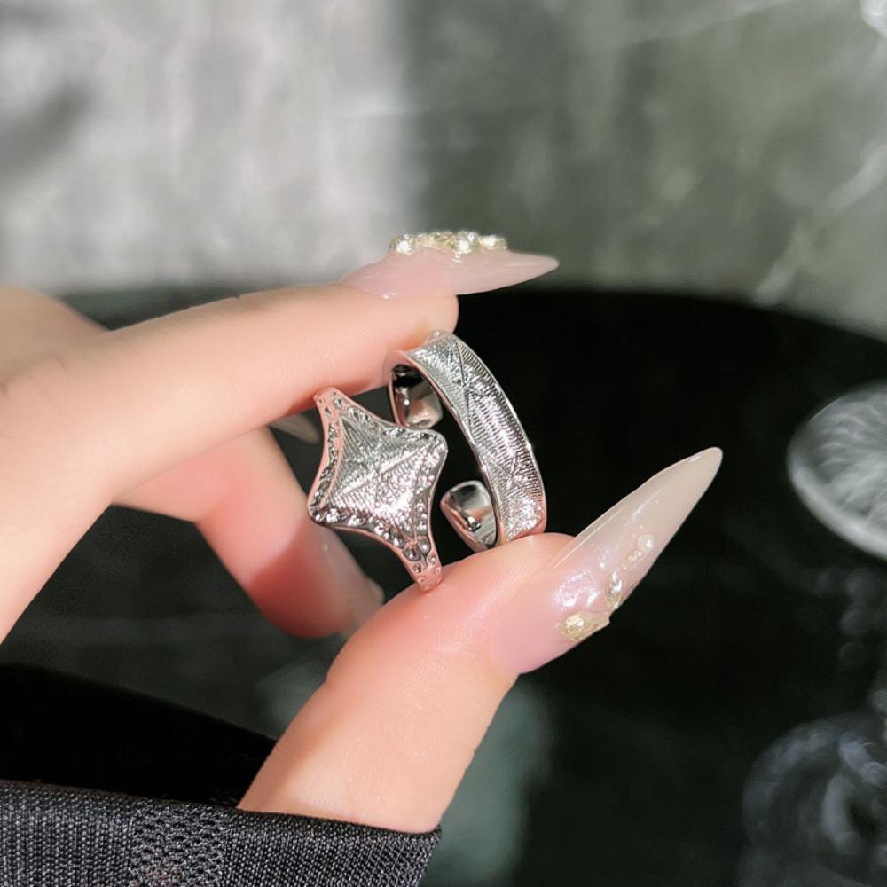 Exquisite Personality Silver Color Brushed Rhombus Starlight Awn Star Opening Couple Ring for Men Women Trendy Designer Jewelry