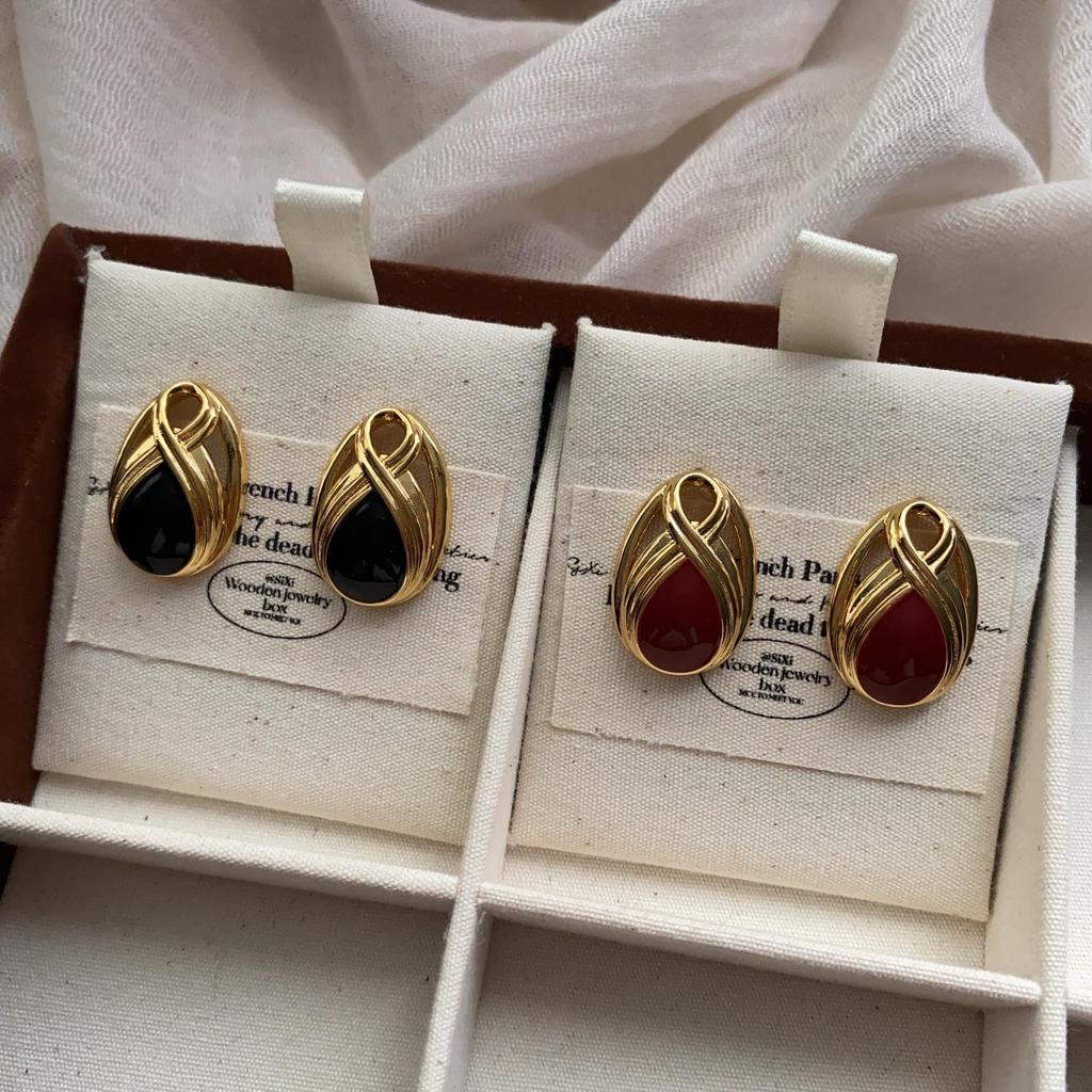 Niche Design Sense Light Luxury Court Style Golden Simple Water Drop Hollow Enamel Drop Glaze Stud Earrings Exquisite Versatile Earrings