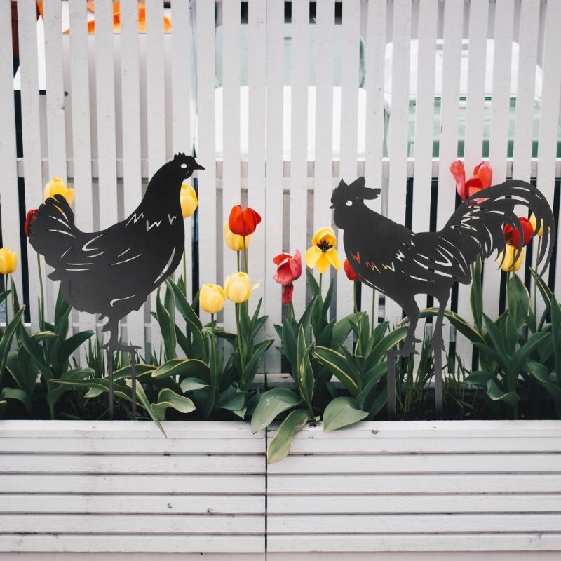 Metal Garden Stakes Rooster Hen with Chicks Outdoor Art Animal Decorations Outside Decor Yard Garden Ornaments