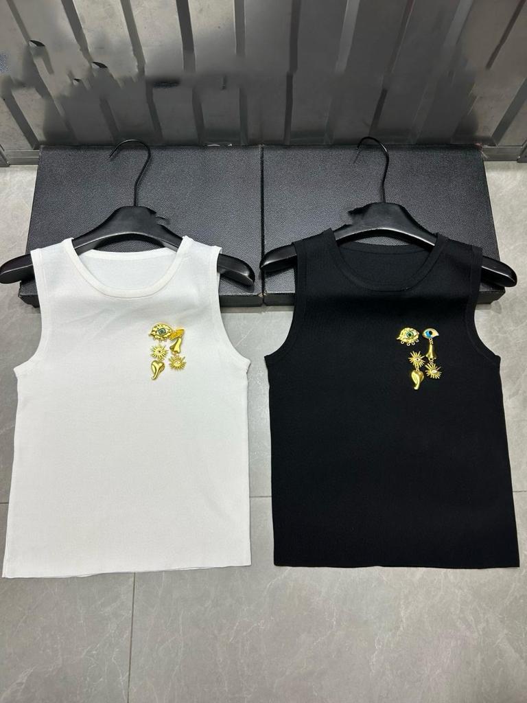 2026 Early Spring Slimming Round Neck Knit Vest
