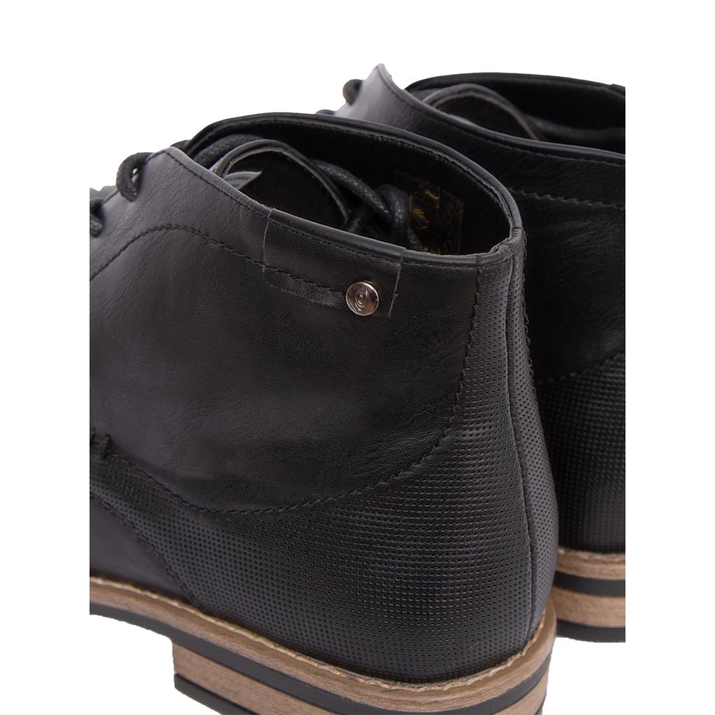 Duck and Cover Men's Glutinosa Leather Chukka Boots