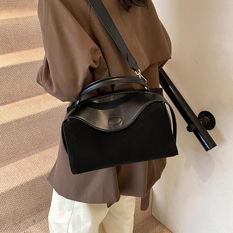 Portable Large-capacity Tote Bag Women's 2025 Autumn and Winter New Retro Fashion Shoulder Bag High-end Casual Messenger Bag