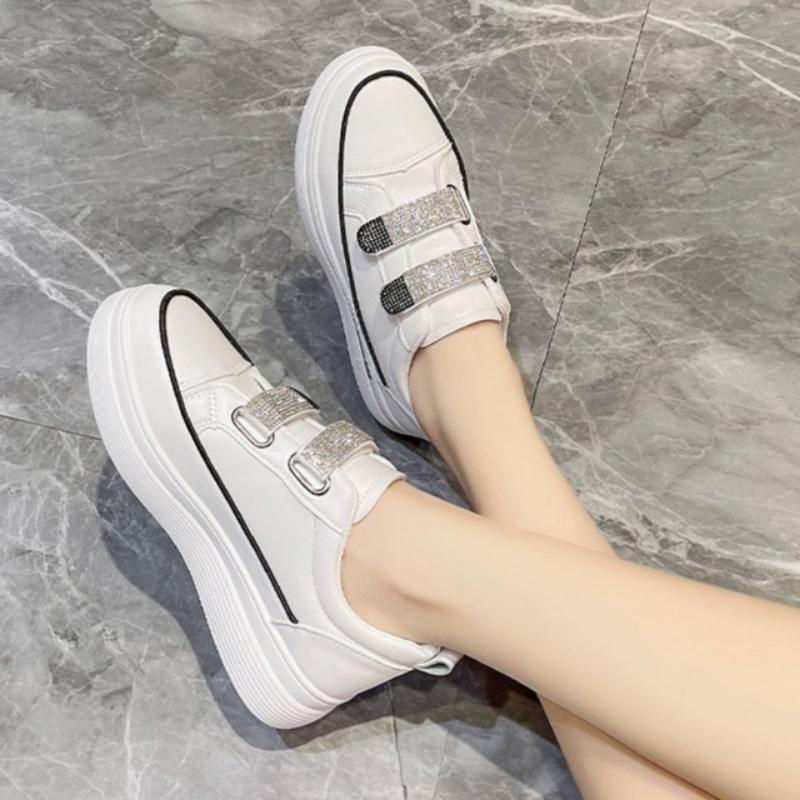 Frühling, Sommer, Herbst und Winter Damenschuhe Damen-Sneaker Weiße Schuhe Low-Top Riemen Runde Zehenpartie Freizeitschuhe