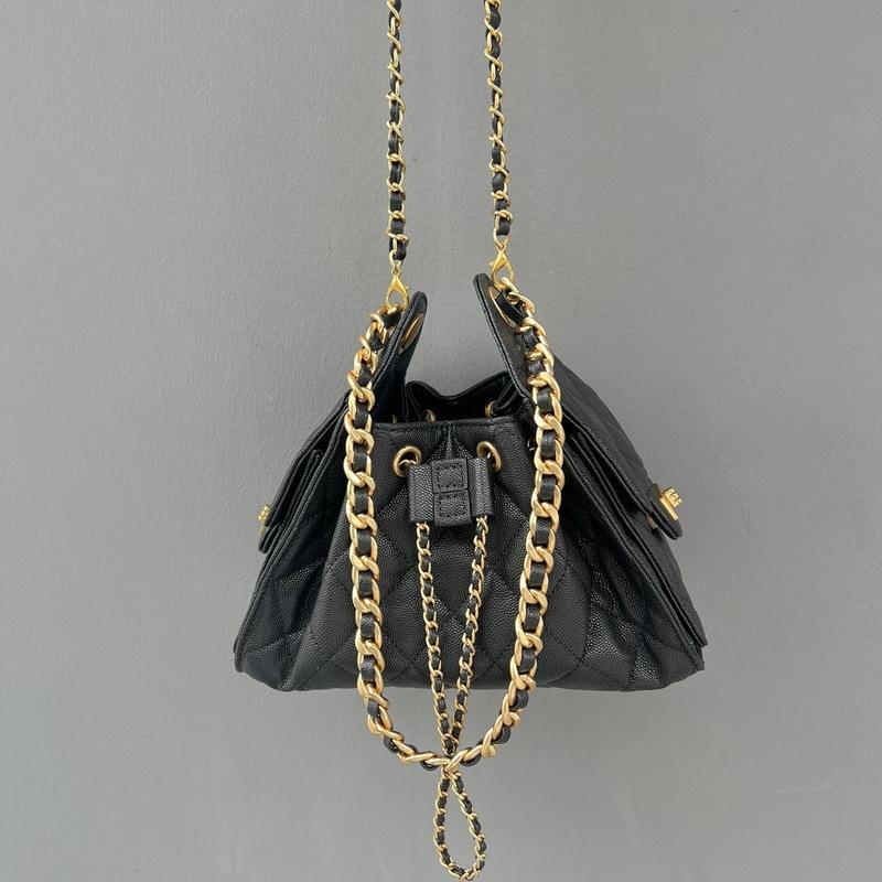 25 Novas bolsas femininas de couro padrão caviar padrão bola grande capacidade bolsa hippie hobo corrente diamante cordão axila