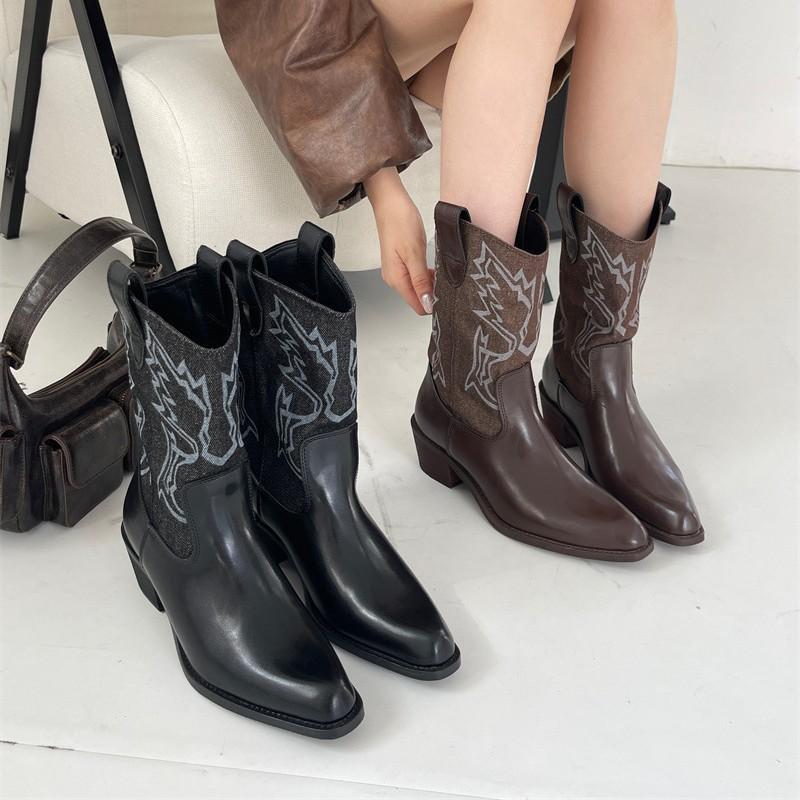 Cai Wenjing Zhang Yuxi V-mouth Western Cowboy Boots Women's 2025 Autumn New Retro Medium Boots