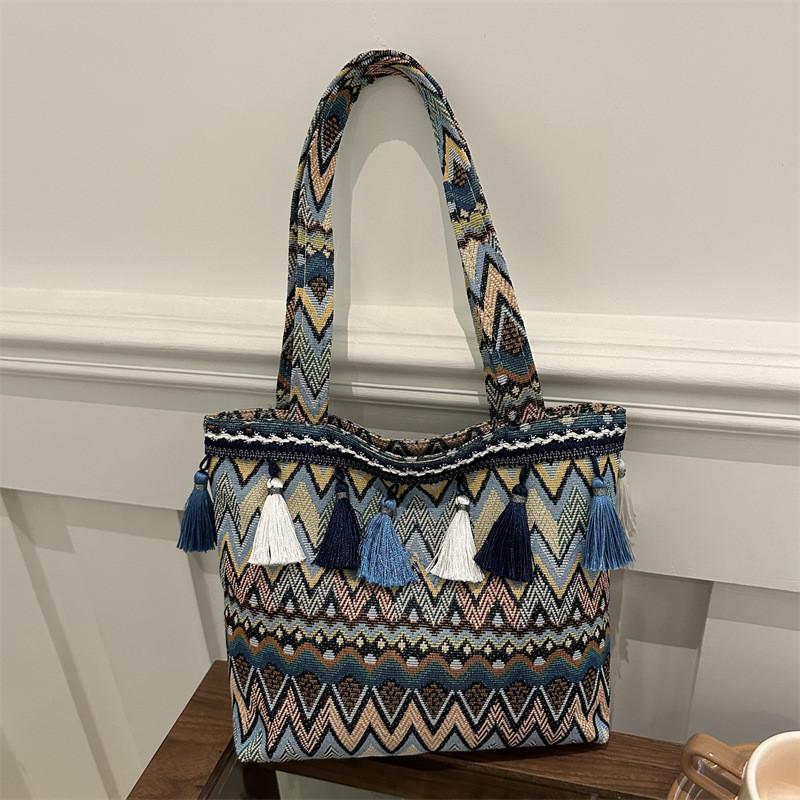 Artistic Chinese Style Woven Underarm Bag With Dual Straps For Office And Travel