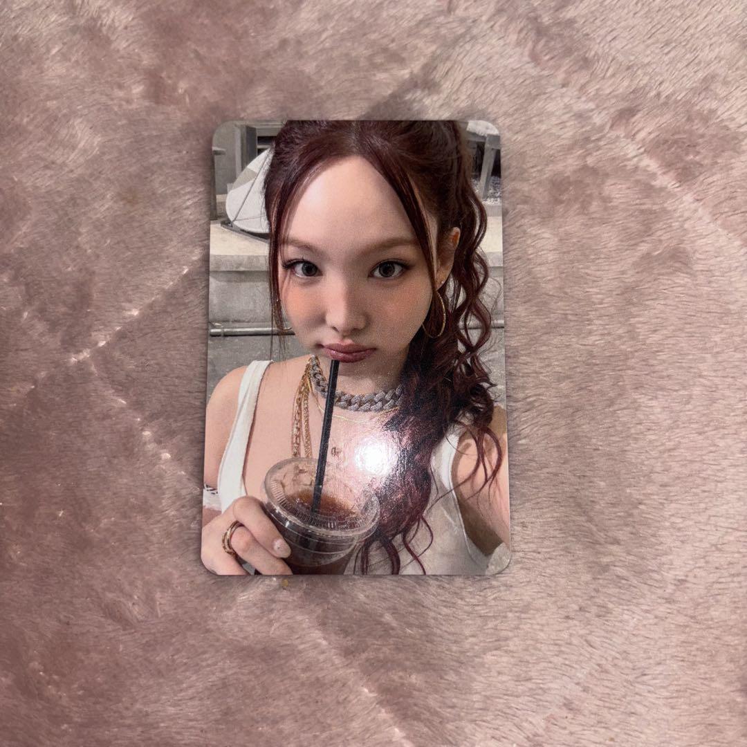 

[USED] TWICE Nayeon THIS IS FOR SOUNDWAVE Digipack