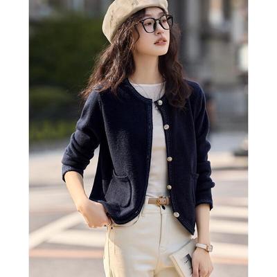 Strickjacke im französischen Vintage-Stil