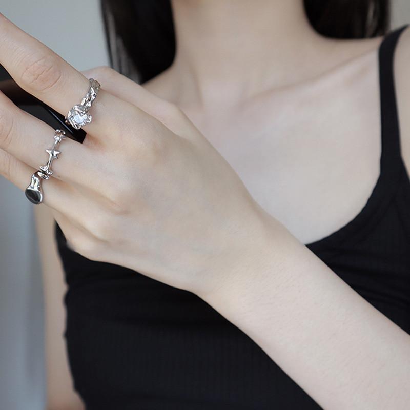 Sparkling Korean Style Geometric Open Ring With Brilliant Gemstone For Fashionable Women