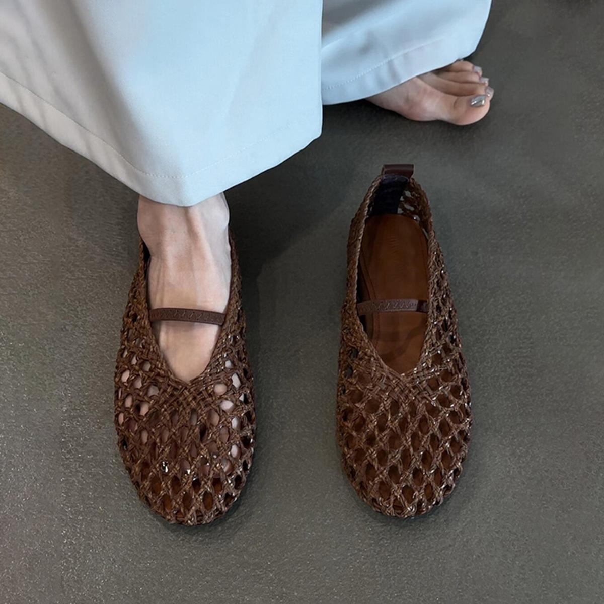 

Sheepskin version~ French woven hollow and breathable niche flat-soled sandals women s summer shallow mouth one-word round head single shoes 40