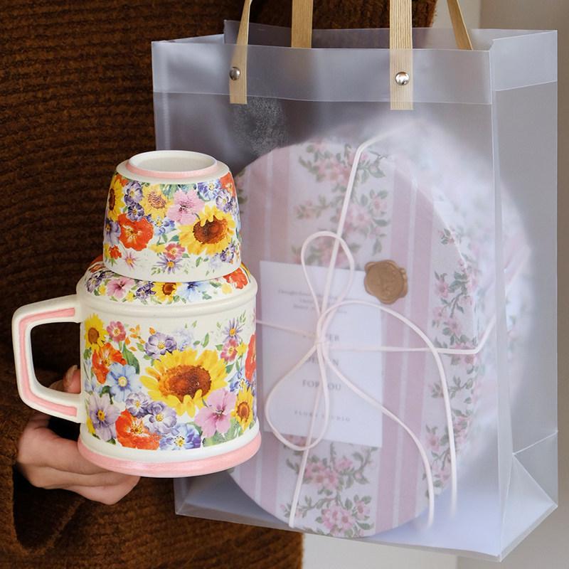 Retro Ceramic Teapot and Large-Capacity Tea Cup Mug Gift for Girls or Best Friends – Ideal Wedding Gift