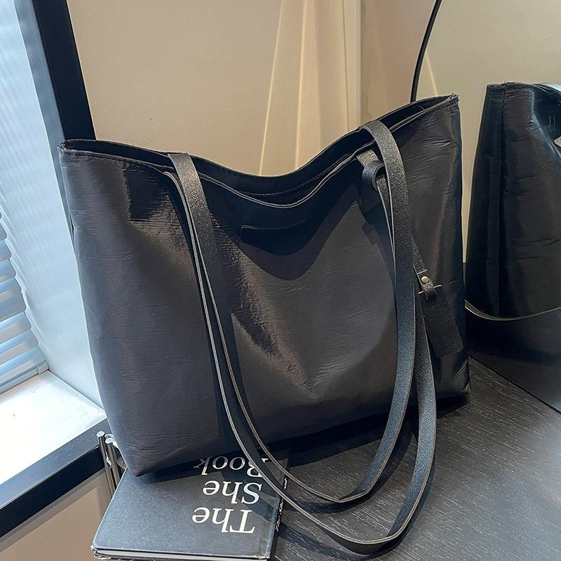 Women's New Nylon Casual Bag Large Capacity Work School Commuter Tote Bag Korean Minimalist Shoulder Bag