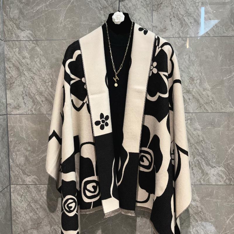2025 Women's Light Luxury Black & White Camellia Shawl Cardigan - High-End Versatile Spring/Summer Scarf