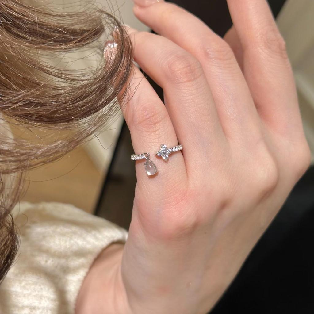 Elegant Adjustable Four-Leaf Clover Dewdrop Ring for Women - Unique High-End Design, Simple Versatile Style