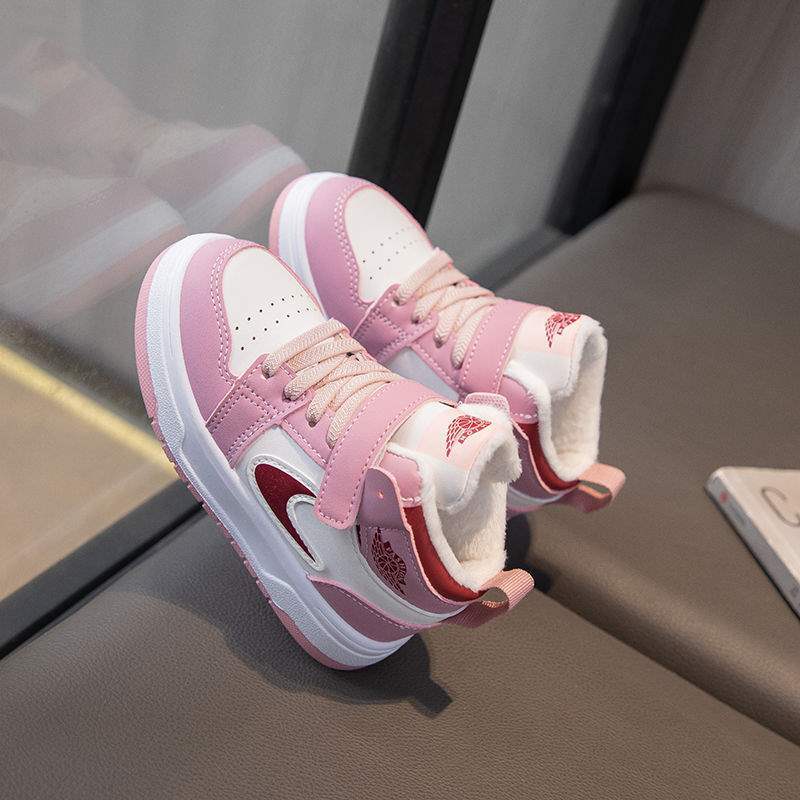 

Новые зимние детские бархатные спортивные туфли для мальчиков и девочек, детские высокие кеды для учеников среднего и старшего возраста, повседневные маленькие белые туфли, кеды на платформе, тренд 37