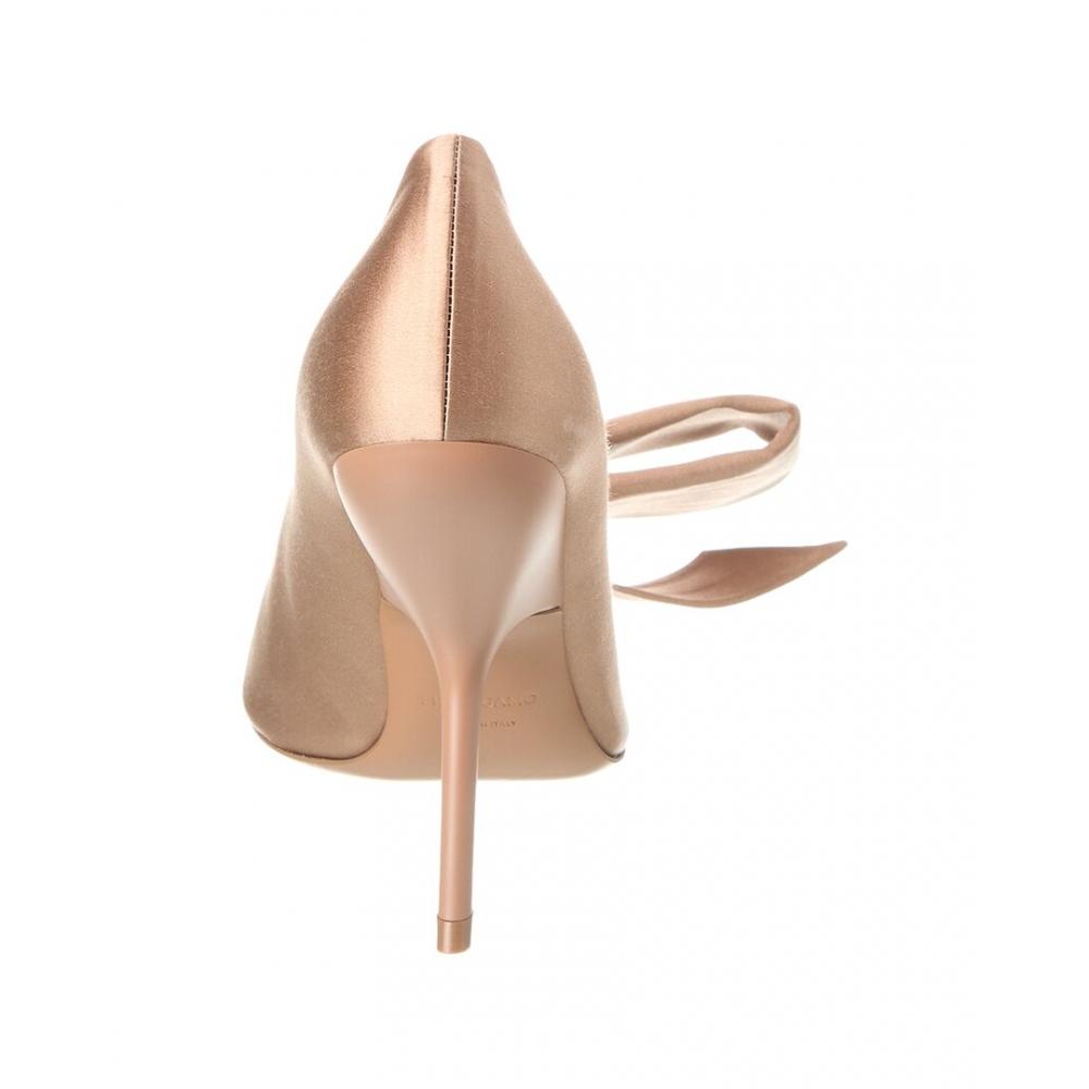 Salvatore Ferragamo Ferragamo Erica X5 Satin Pump Pink