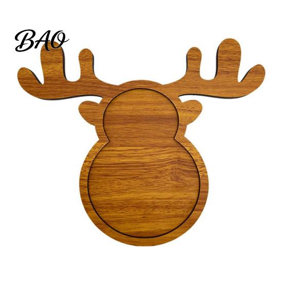 Cheese Board for Holidays Christmas Tree And Elk Serving Tray, Durable Wood Partitioned Home Table Decor Food Platter, Decorative Dinnerware