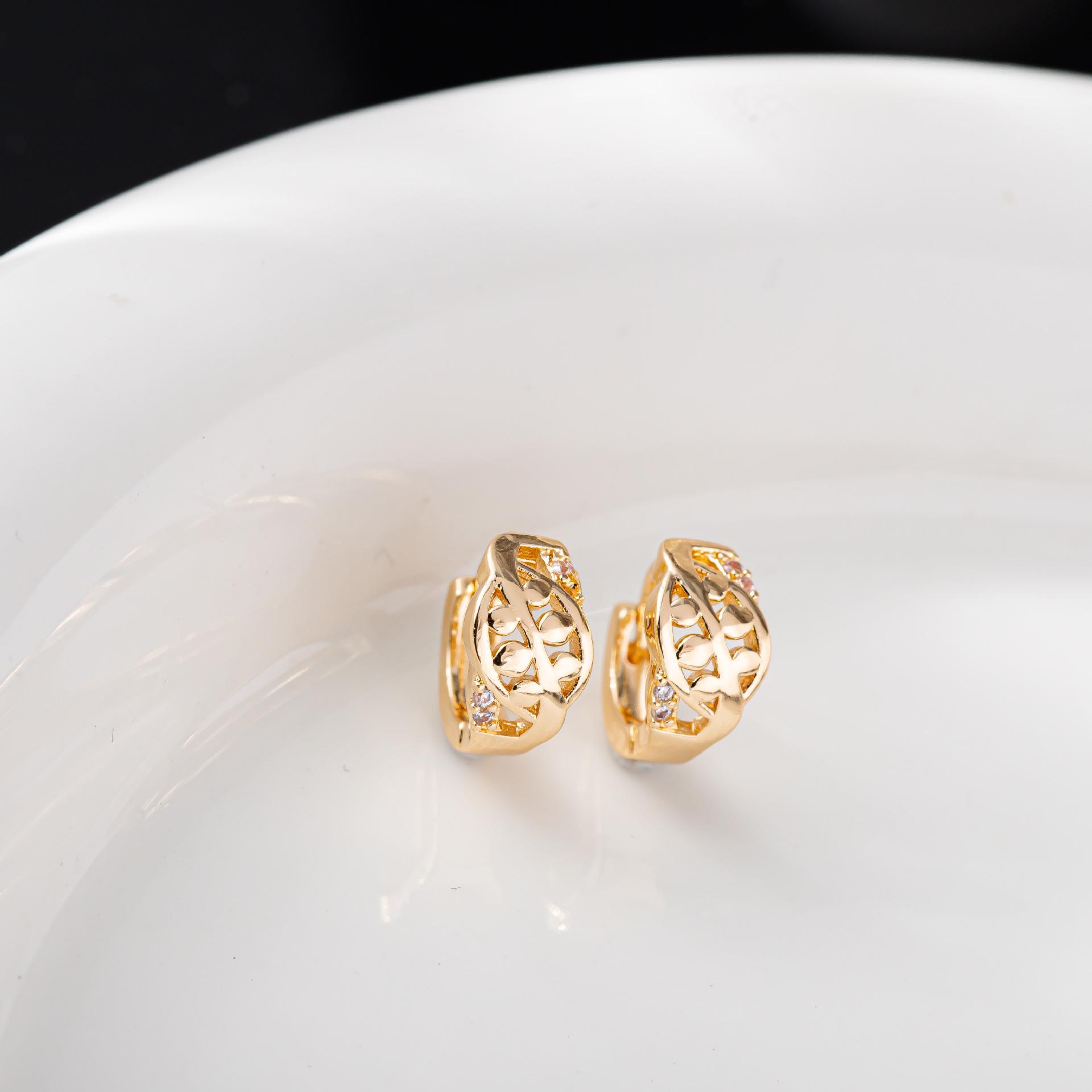Zircon Leaf Micro-Inlaid Fashion Earrings