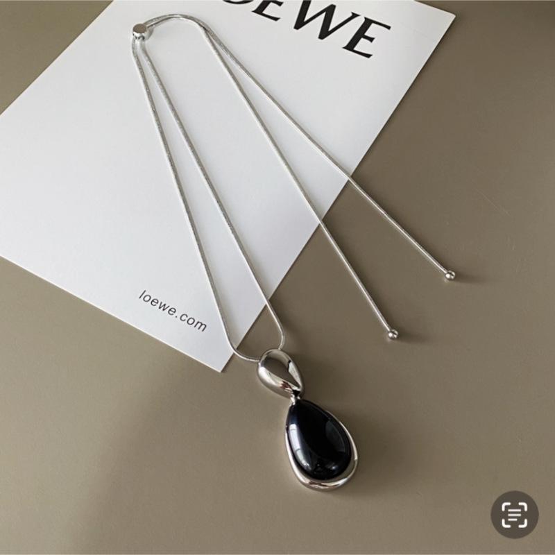 High-End Irregular Black Agate Teardrop Necklace for Women: Adjustable Summer Sweater Chain