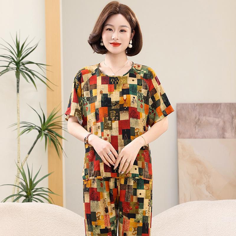 Plus Size Women's Summer Cotton Pajama Set - Short-Sleeved Homewear for Middle-Aged & Elderly