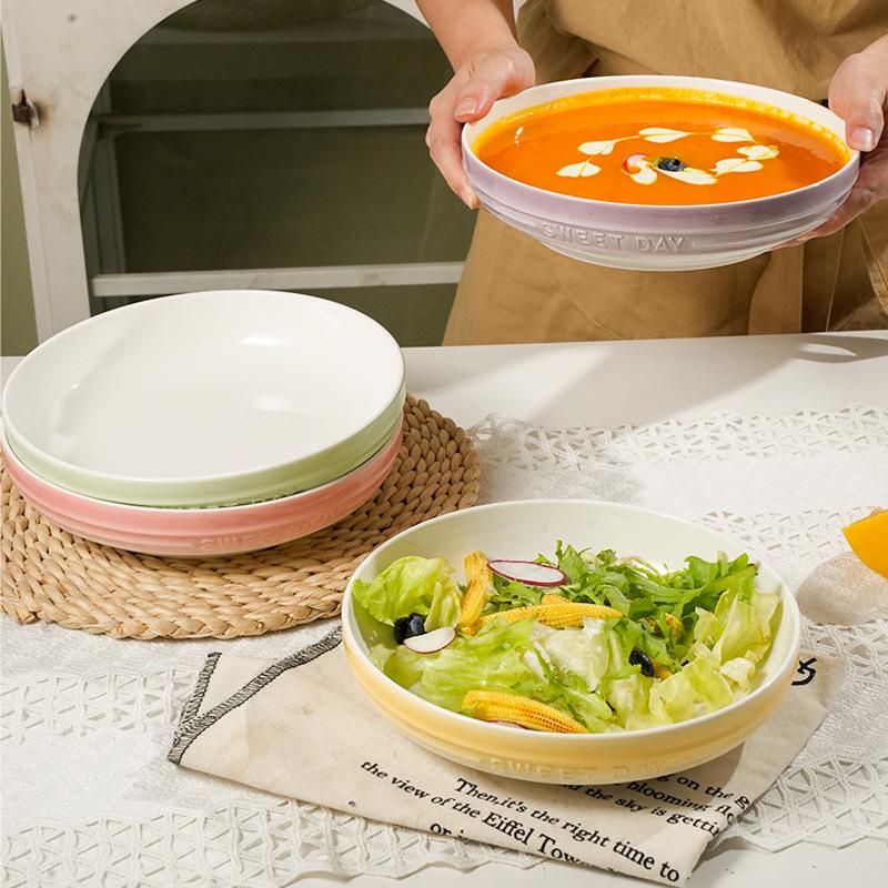 Assiette en céramique créative de style Ins de haute qualité, assiette à légumes, assiette à pâtes, vaisselle en céramique couleur sous-glaçure, assiette à légumes