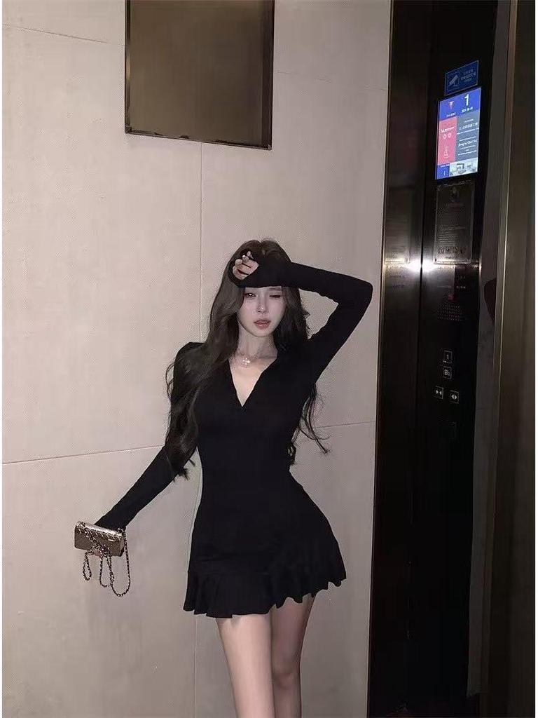 Elegant Deep V-Neck Long-Sleeve Top & High-Waisted Pleated Skort Set