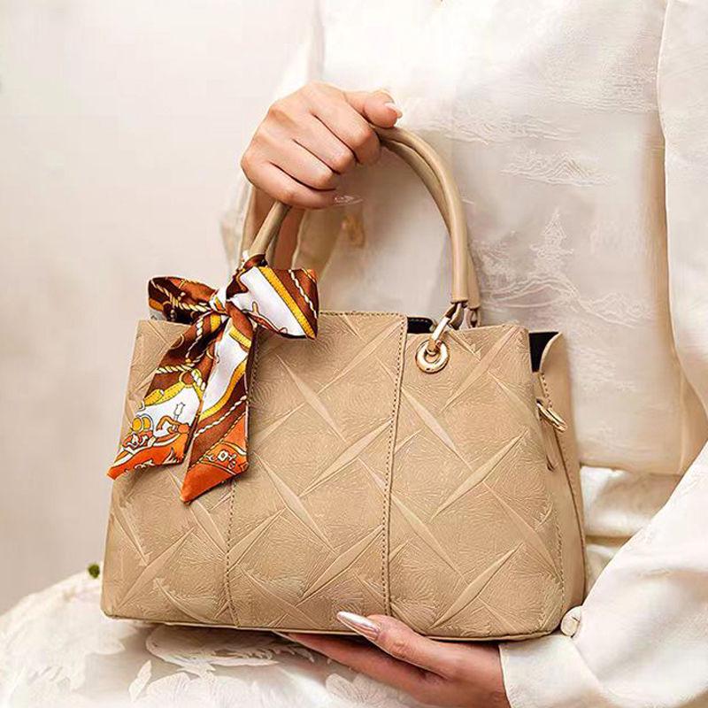 Mother's Day Large Capacity Crossbody Handbag for Women: Practical Fashion Gift for Moms & Mother-in-Laws