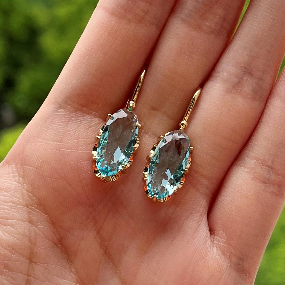 New European and American Luxury Fashion Gem-studded Large Gold Eight-claw Buckle Earrings Ear Hooks for Girlfriend As A Gift