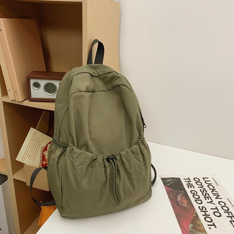 

New fashionable, lightweight and simple backpack, female Japanese literary and artistic student schoolbag, leisure sports travel, solid color backpack зелений