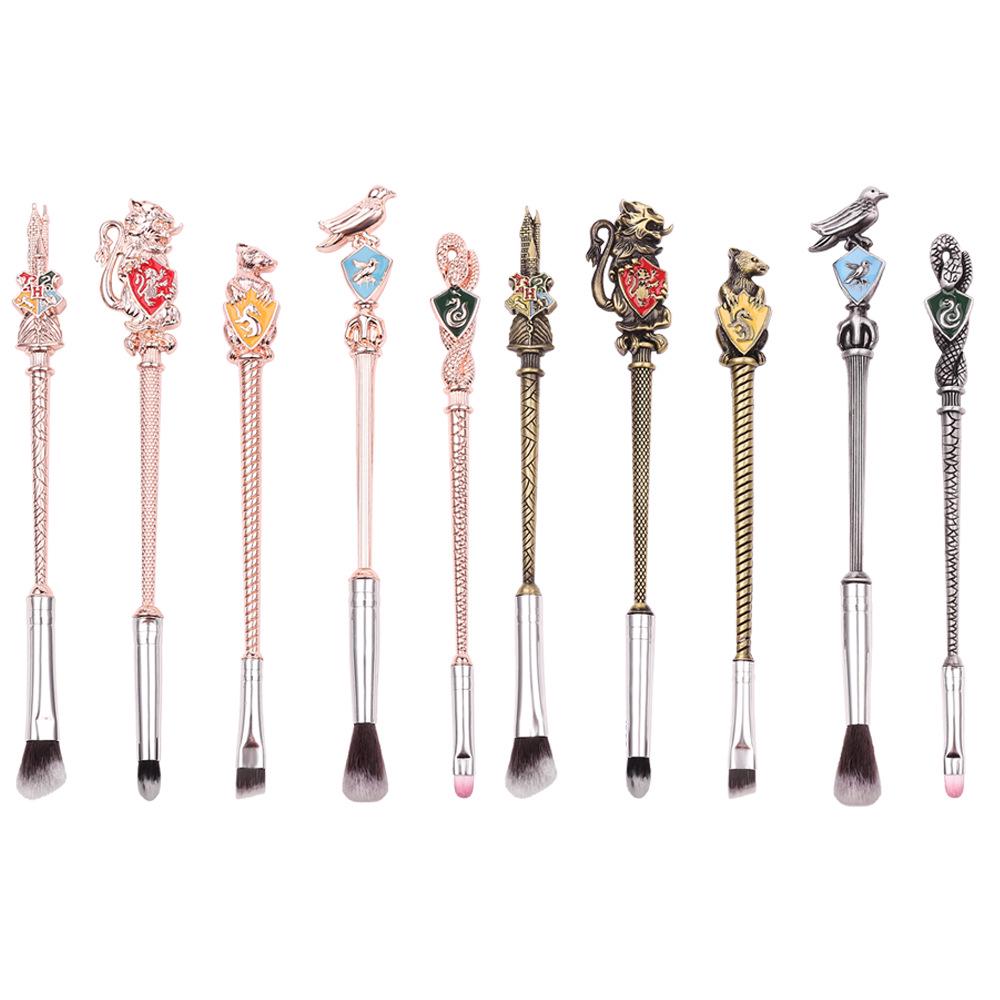 Harry Potter School Crest Eyeshadow Brush Set: 5 Midi Fox Metal-Handled Beauty Tools