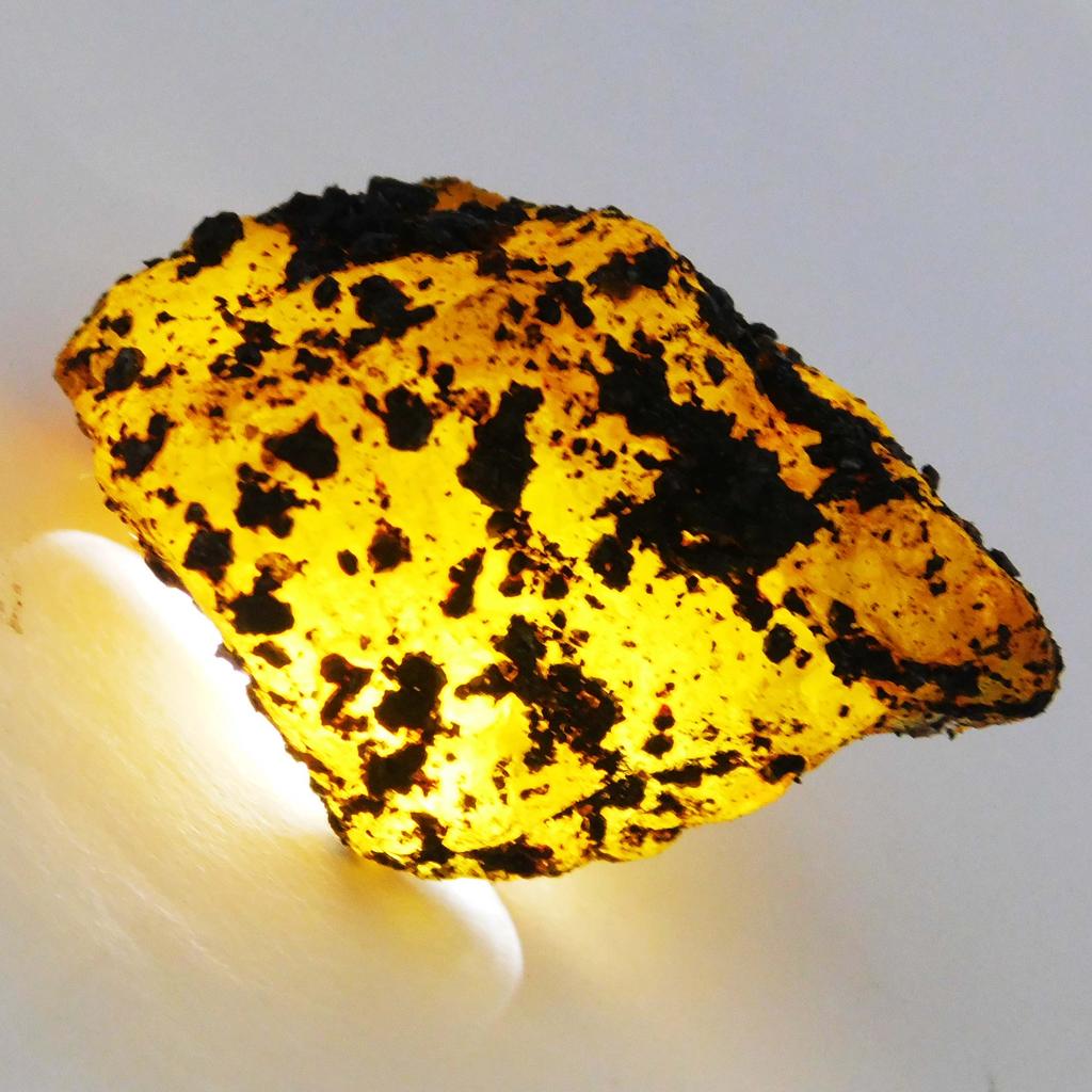 Yellow Sapphire 157 Ct Earth Mined Loose Gemstone Natural Huge Rough