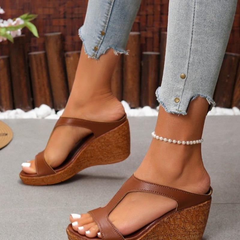 Fashion The 2025 New Summer Women's Versatile Wedge Heel, Pancake Thick-soled High Heels and Flip-flops Can Be Worn Outside